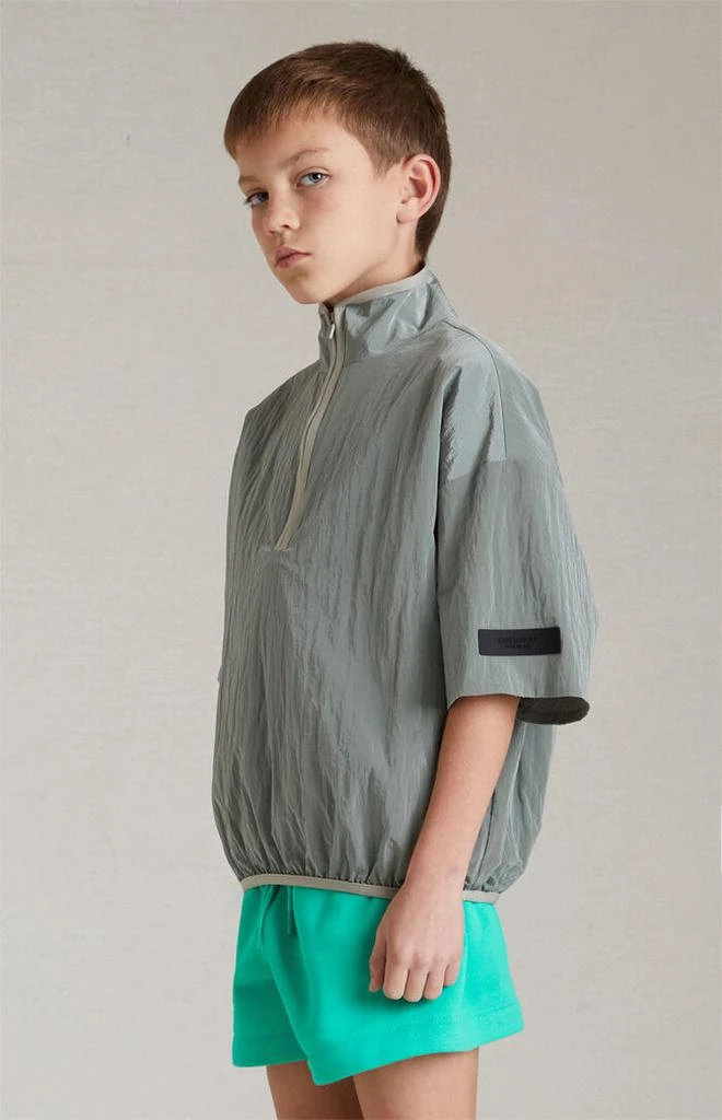 Essentials Seal Crinkle Nylon Half Zip Mock Neck Shirt 商品