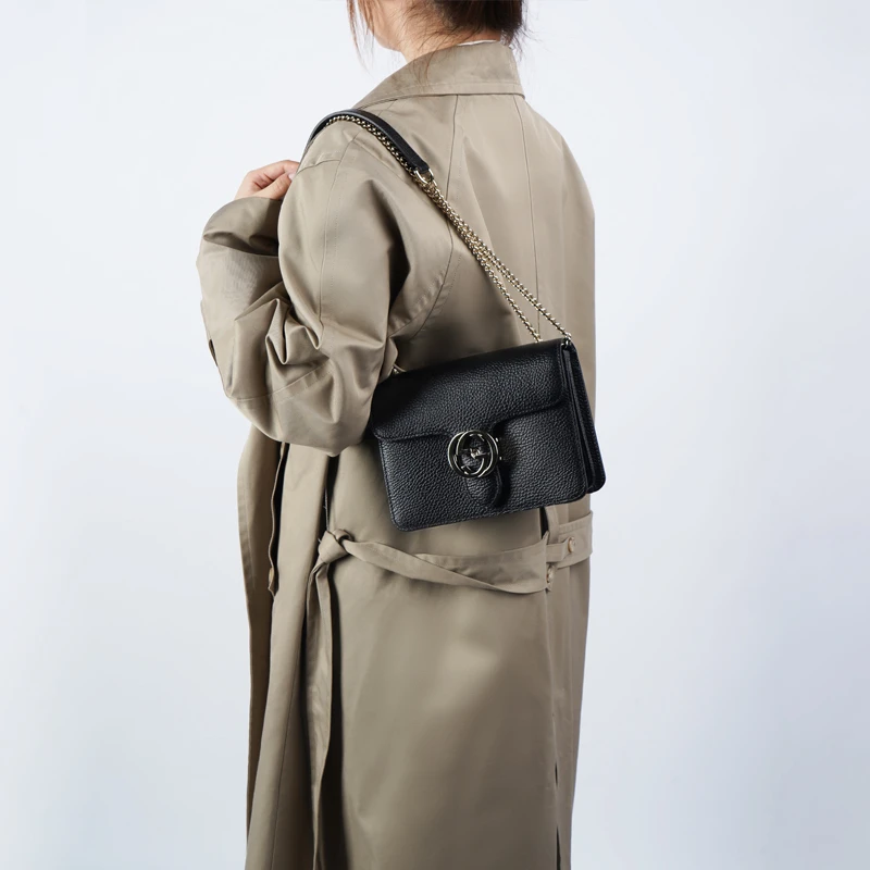 商品[国内直发] Gucci|古驰 双G链条肩带荔枝纹 牛皮 邮差包风琴包单肩斜挎包 小号 女款 黑色,价格¥7306,第9张图片详细描述