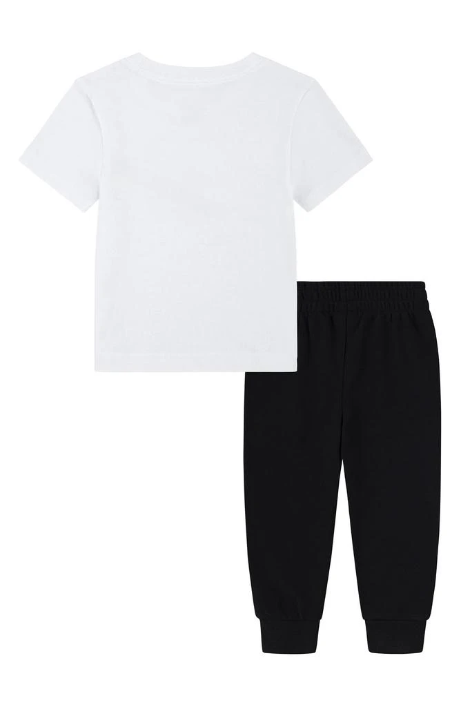 商品NIKE|Kids' Gradient Futura T-Shirt & Joggers Set,价格¥152,第2张图片详细描述