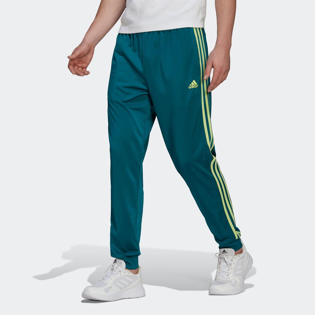 Men's adidas Essentials Warm-Up Tapered 3-Stripes Track Pants商品第1张图片规格展示