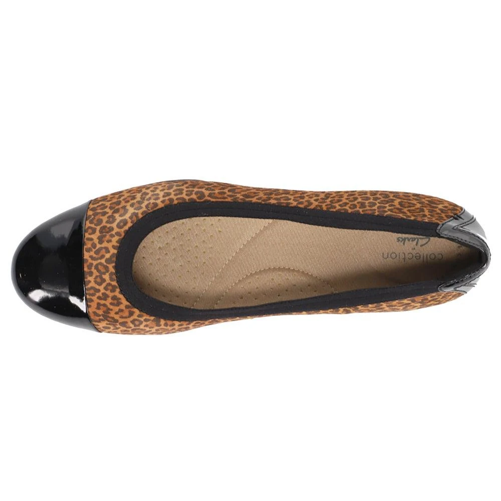 商品Clarks|Sara Orchid Leopard Ballet Flats,价格¥154,第4张图片详细描述