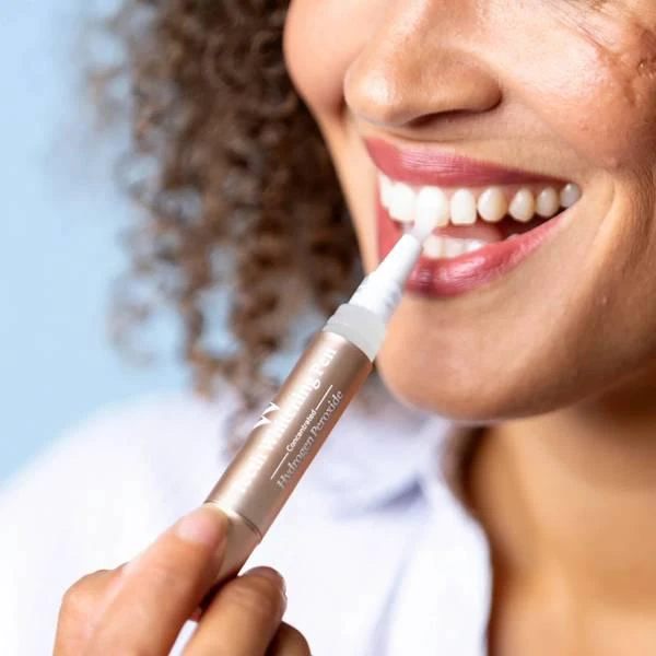 商品Spotlight Oral Care|Spotlight Oral Care Rose Gold Teeth Whitening Pen 4ml,价格¥336,第2张图片详细描述