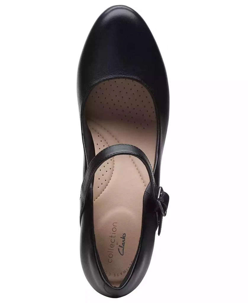 商品Clarks|Women's Ambyr Shine Dress Shoes,价格¥445,第4张图片详细描述