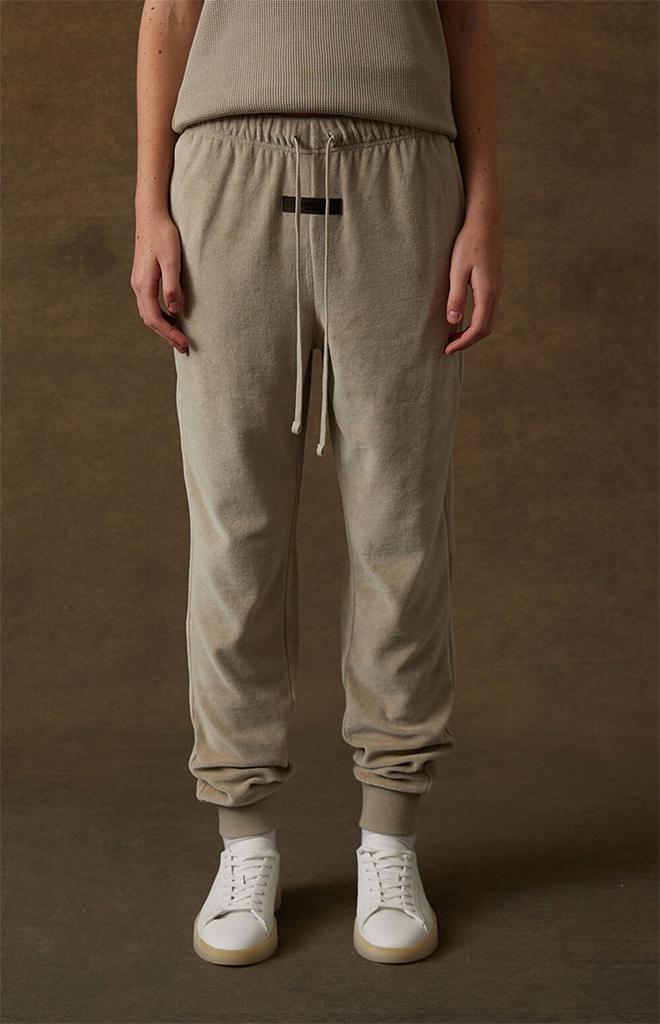 商品Essentials|Women's Smoke Velour Sweatpants,价格¥736,第4张图片详细描述