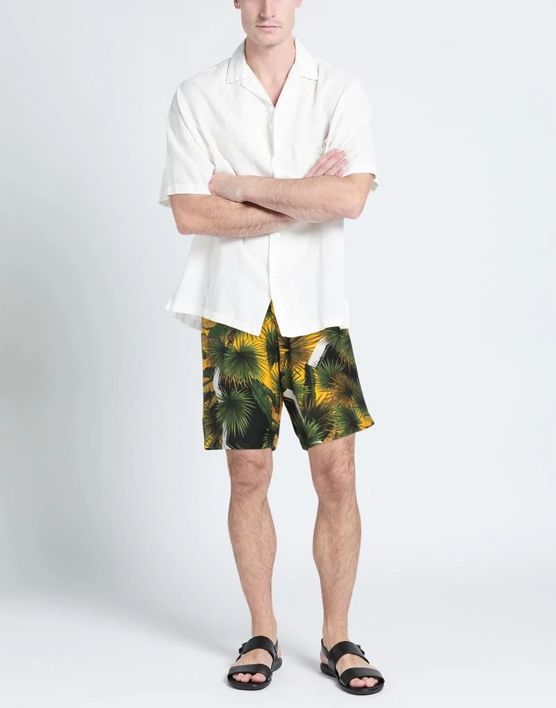 商品Iceberg|Shorts & Bermuda,价格¥529,第2张图片详细描述