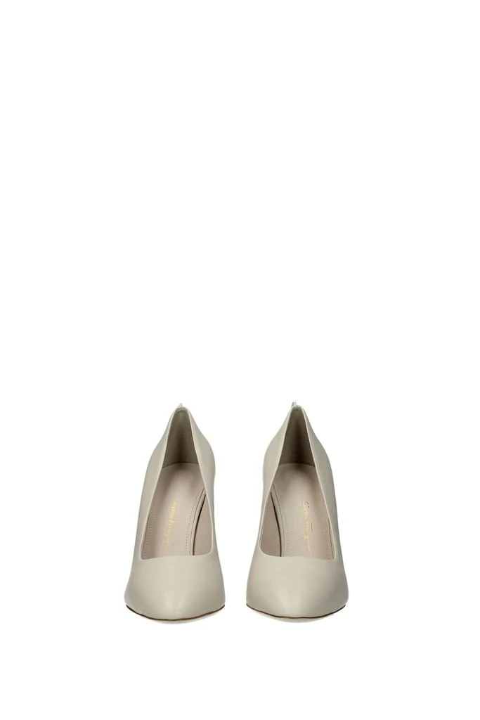 商品Salvatore Ferragamo|Pumps judy Leather Beige Bone,价格¥1864,第3张图片详细描述