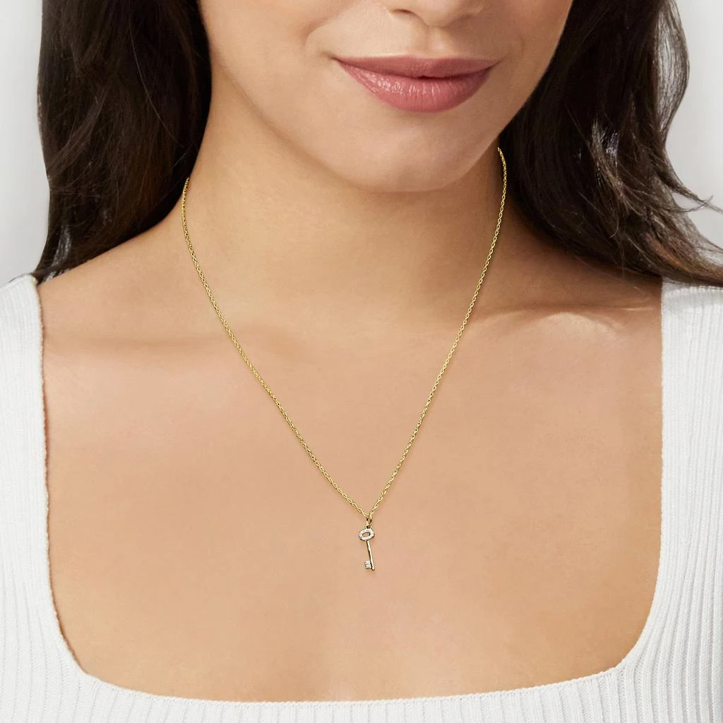 商品Canaria Fine Jewelry|Canaria Diamond-Accented Key Pendant Necklace in 10kt Yellow Gold,价格¥1183,第2张图片详细描述