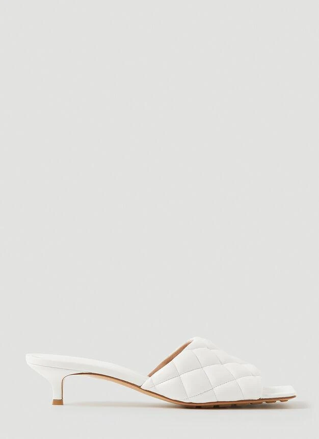 商品Bottega Veneta|Padded Kitten Heel Mules in White,价格¥8720,第1张图片