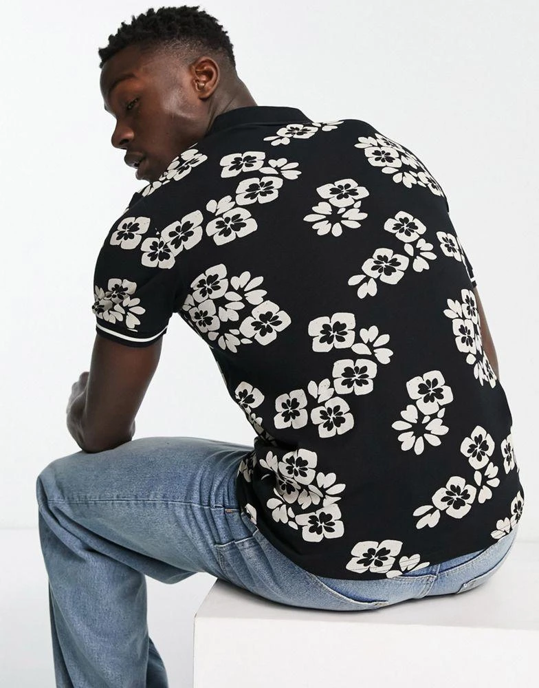 商品Fred Perry|Fred Perry floral print polo shirt in black,价格¥745,第2张图片详细描述