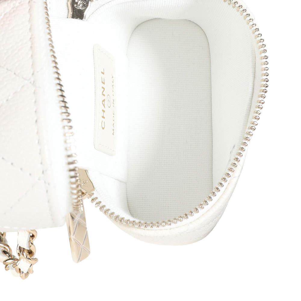 商品[二手商品] Chanel|Chanel Creme Quilted Caviar Leather (2022) Mini Vanity Bag,价格¥28775,第7张图片详细描述