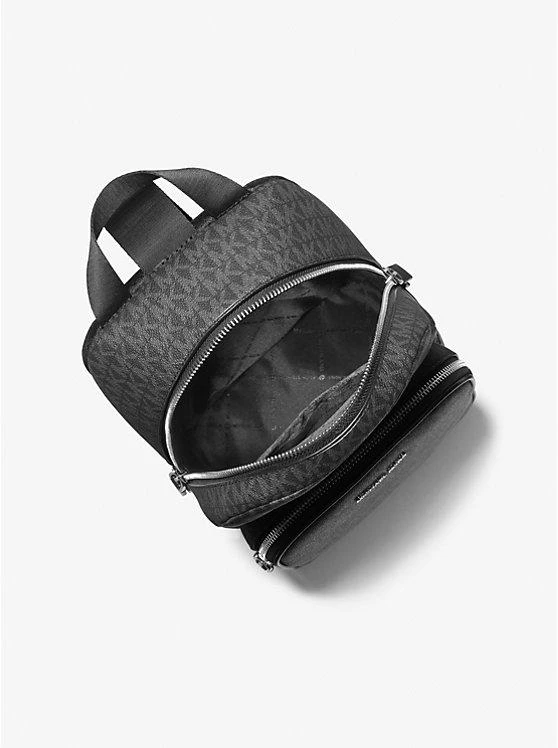商品Michael Kors|Cooper Logo Sling Pack,价格¥899,第2张图片详细描述