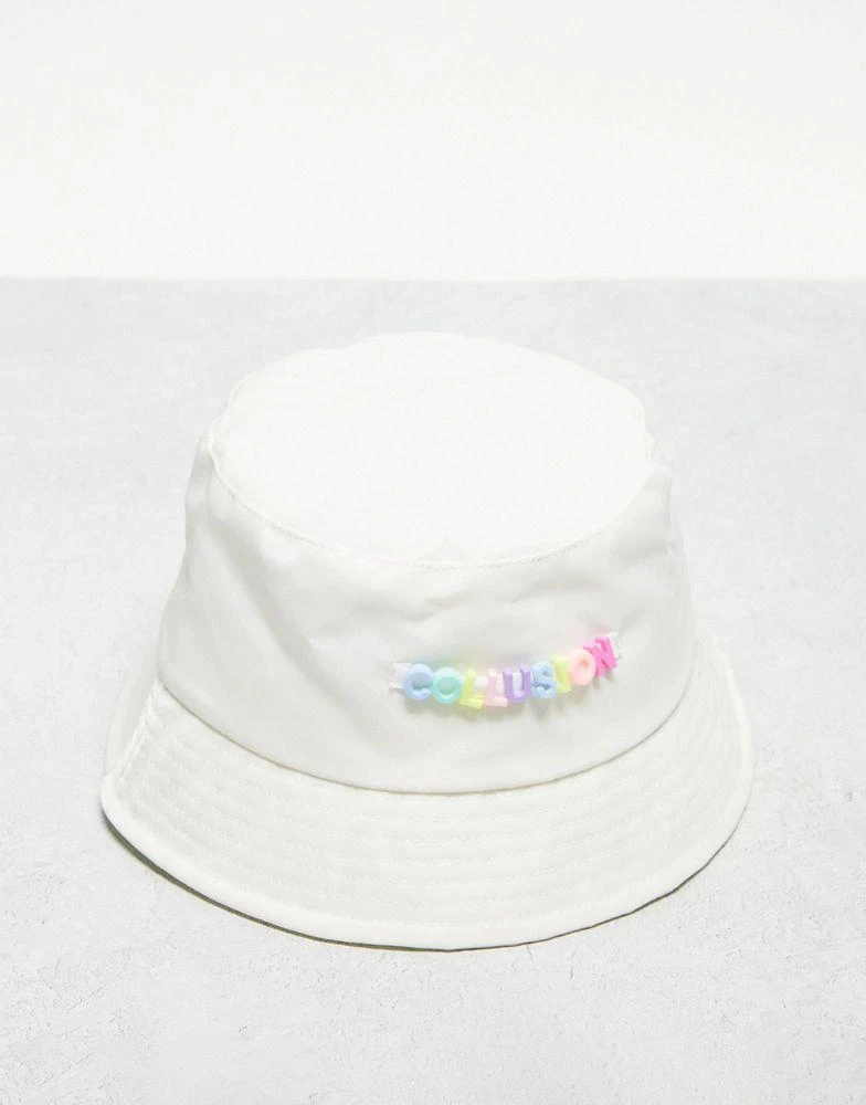 商品COLLUSION|COLLUSION Unisex festival nylon branded beaded bucket hat in white,价格¥74,第1张图片