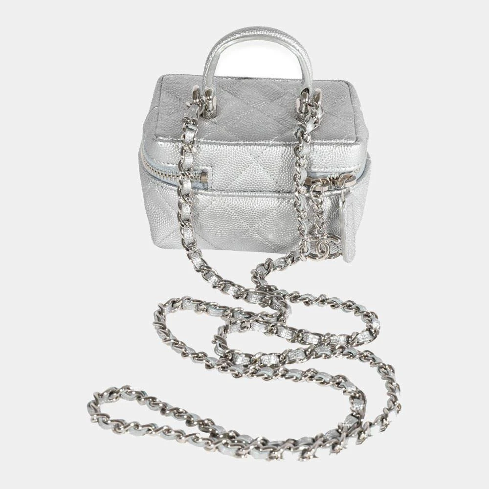商品[二手商品] Chanel|Chanel Silver Quilted Caviar Leather Mini Vanity Chain Shoulder Bag ,价格¥24156,第3张图片详细描述