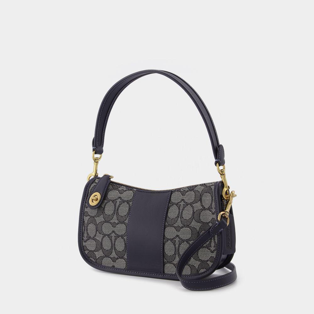 商品Coach|The Coach Originals Signature Jacquard Swinger,价格¥3959,第4张图片详细描述