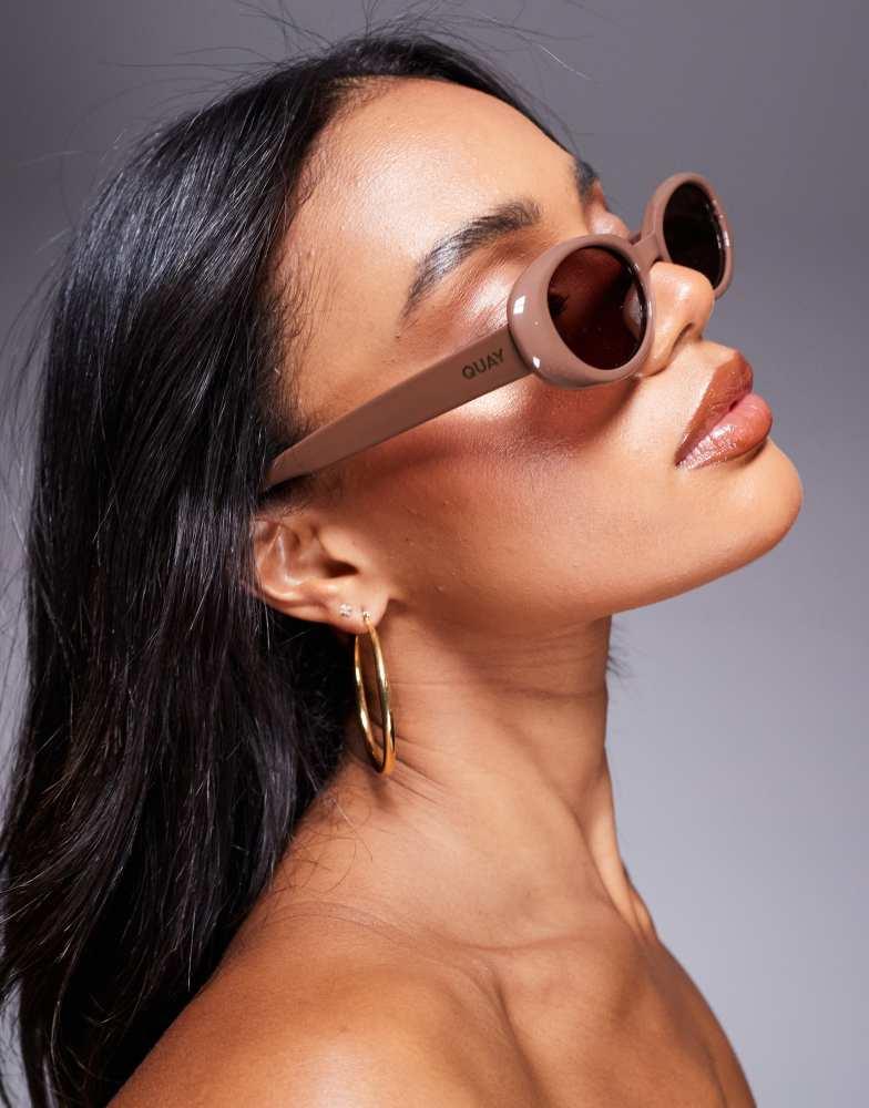 Shop Quay felt cute oval sunglasses in brown on Sale at  display picture 3
