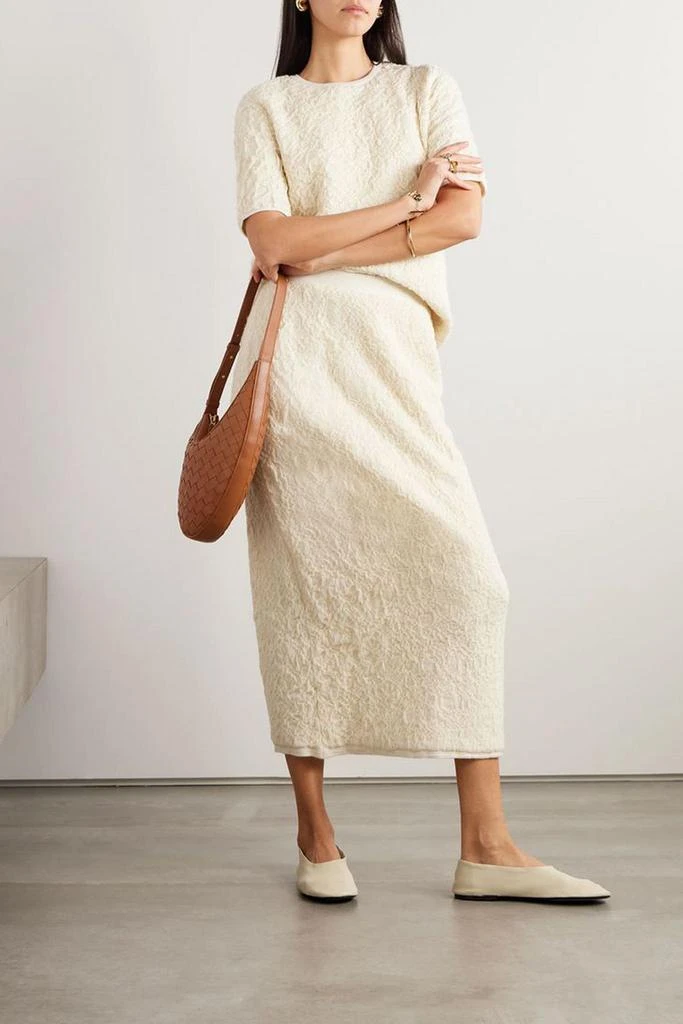 商品LAUREN MANOOGIAN|Stretch-alpaca cloqué midi skirt,价格¥1697,第2张图片详细描述