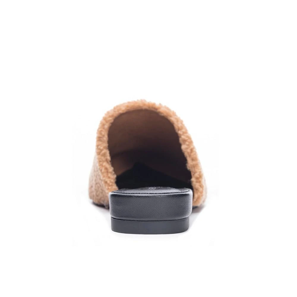 商品Chinese Laundry|Women's Hideout Furry Flat Mules,价格¥447,第3张图片详细描述