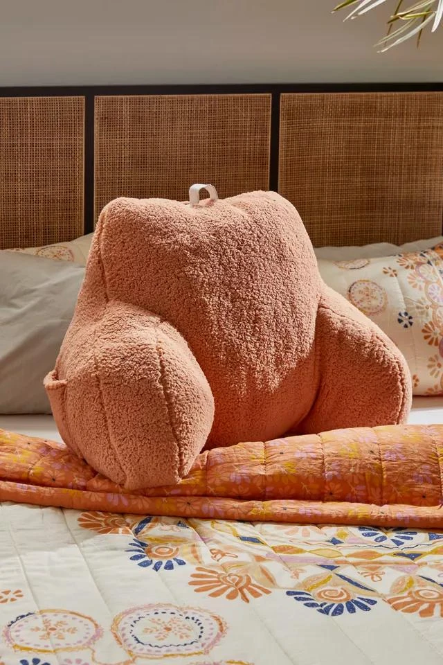 商品Urban Outfitters|Amped Fleece Boo Pillow,价格¥741,第1张图片