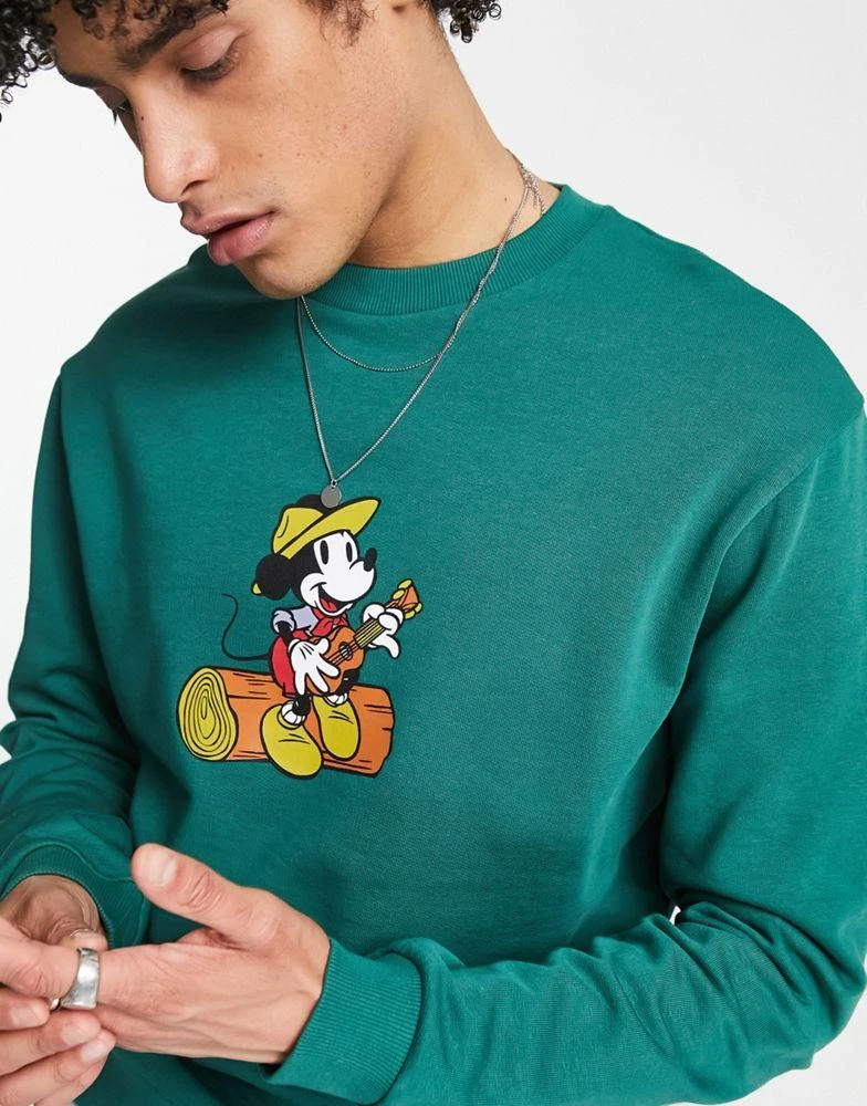 商品ASOS|ASOS DESIGN sweatshirt with Disney Mickey Mouse prints in green,价格¥288,第4张图片详细描述