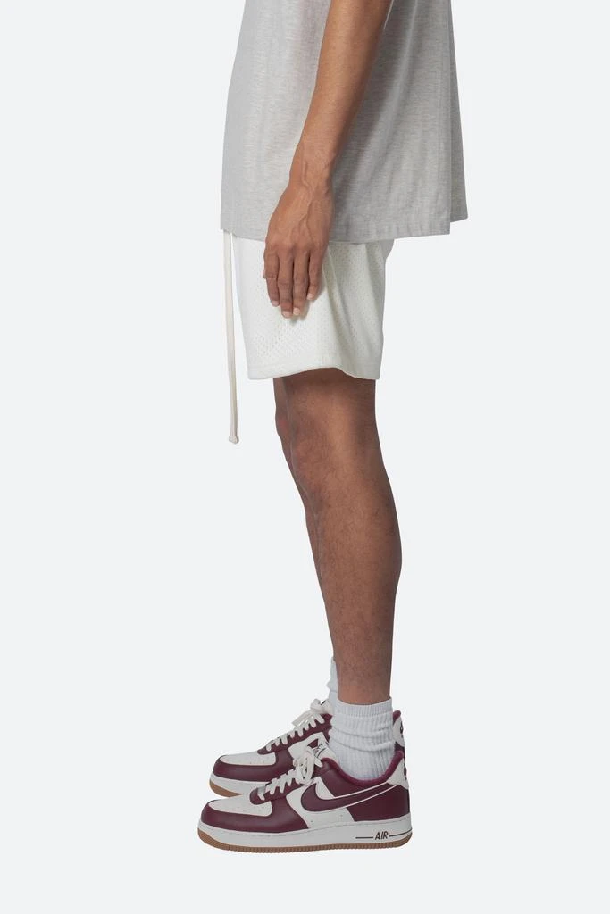 商品MNML|Every Day Mesh Shorts - Off White,价格¥105,第3张图片详细描述