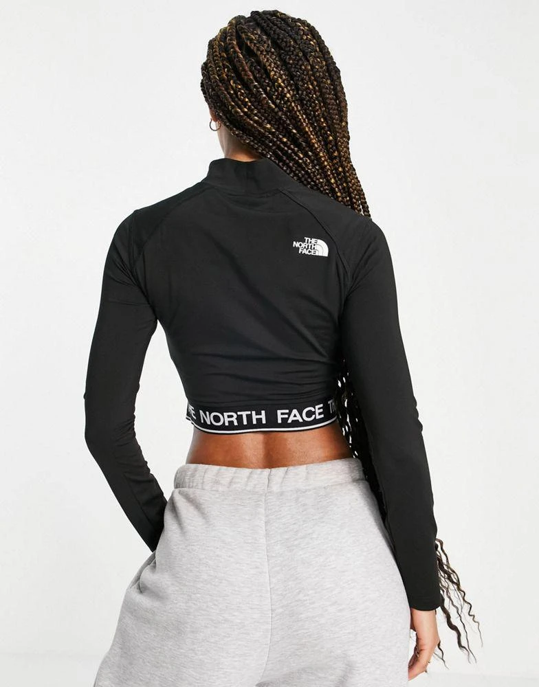 商品The North Face|The North Face Performance cropped long sleeve t-shirt in black,价格¥218,第2张图片详细描述