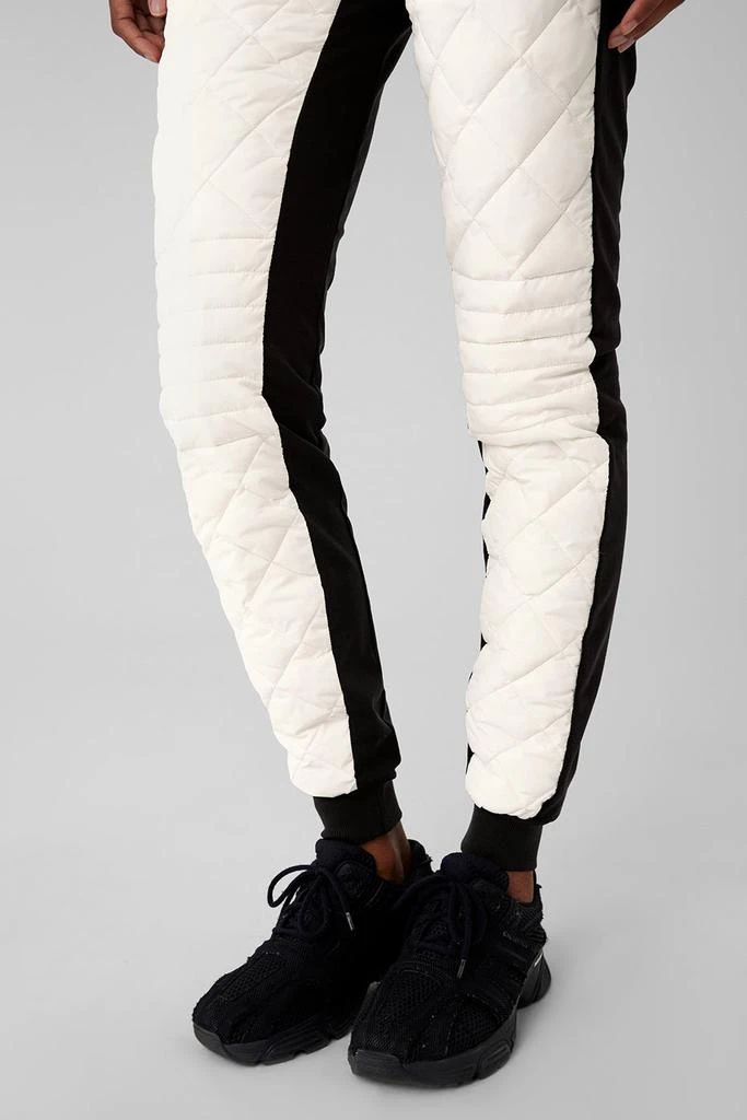 商品Alo|Airbrush Winter Warm High-Waist Moto Puffer Pant - Black/Ivory,价格¥1188,第5张图片详细描述