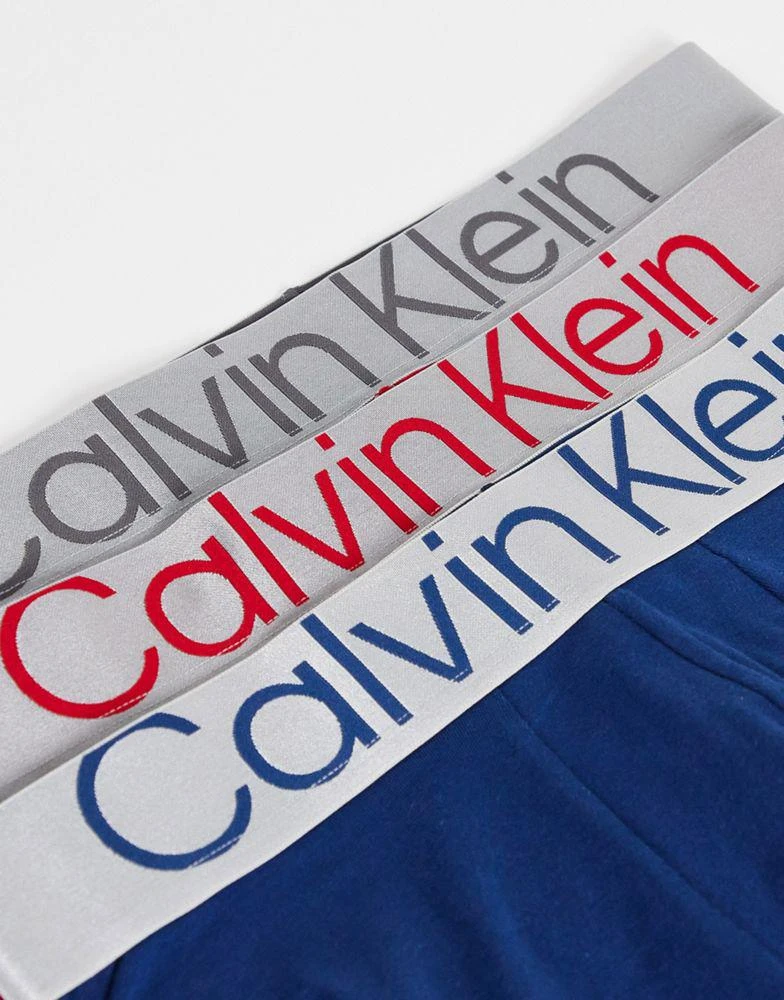 商品Calvin Klein|Calvin Klein steel 3 pack cotton trunks in grey/red/blue,价格¥373,第4张图片详细描述