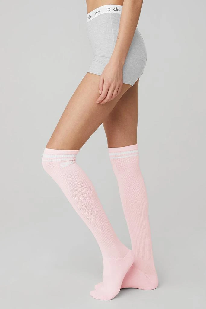 商品Alo|Women's Knee-High Throwback Sock - Powder Pink/White,价格¥210,第2张图片详细描述