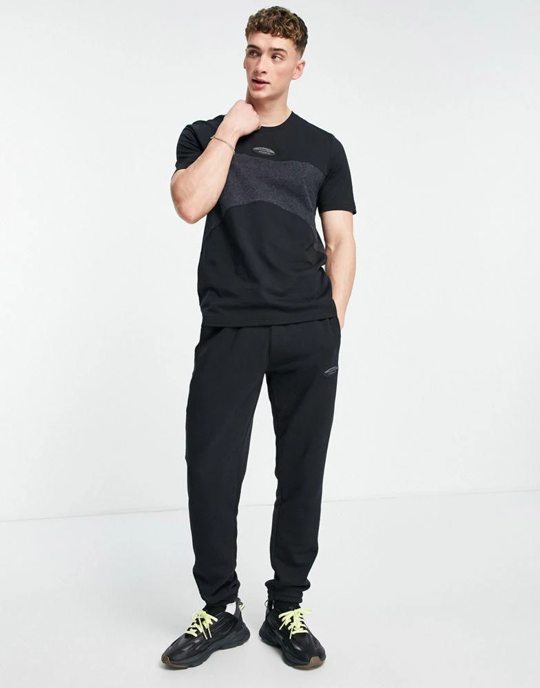 商品Adidas|adidas Originals RYV t-shirt in black with fabric contrast panel,价格¥315,第4张图片详细描述