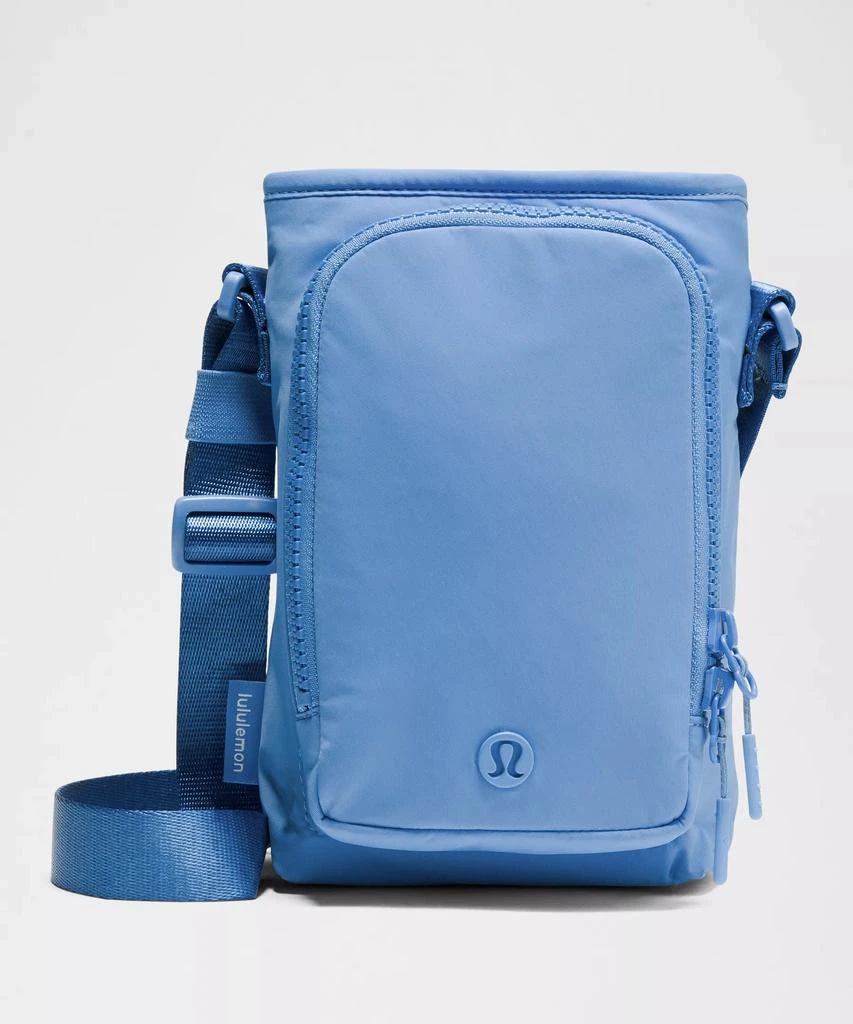 Water Bottle Crossbody with Front Pocket 2L 商品