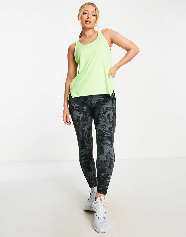 商品Under Armour|Under Armour Training vest top with back detail in green,价格¥200,第4张图片详细描述