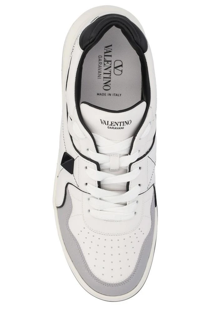 商品Valentino|Valentino Garavani One Stud XL Lace-Up Sneakers,价格¥4405,第4张图片详细描述