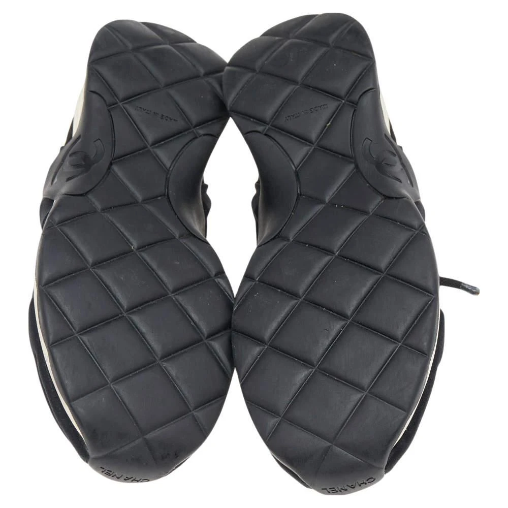 Chanel Black Stretch Fabric and Neoprene CC Low Top Sneakers Size 40 商品