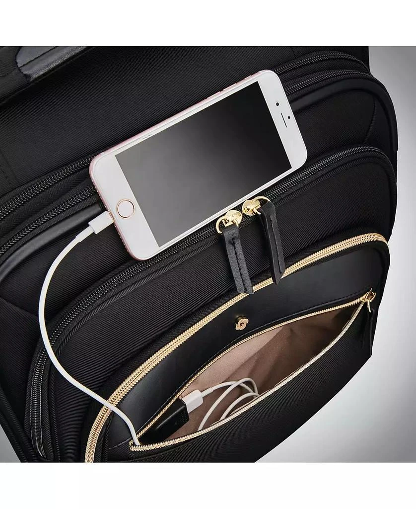 Mobile Solution 19" Softside Carry-On Spinner 商品