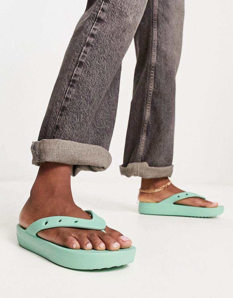 商品Crocs|Crocs platform flip flops in jade stone,价格¥218,第1张图片