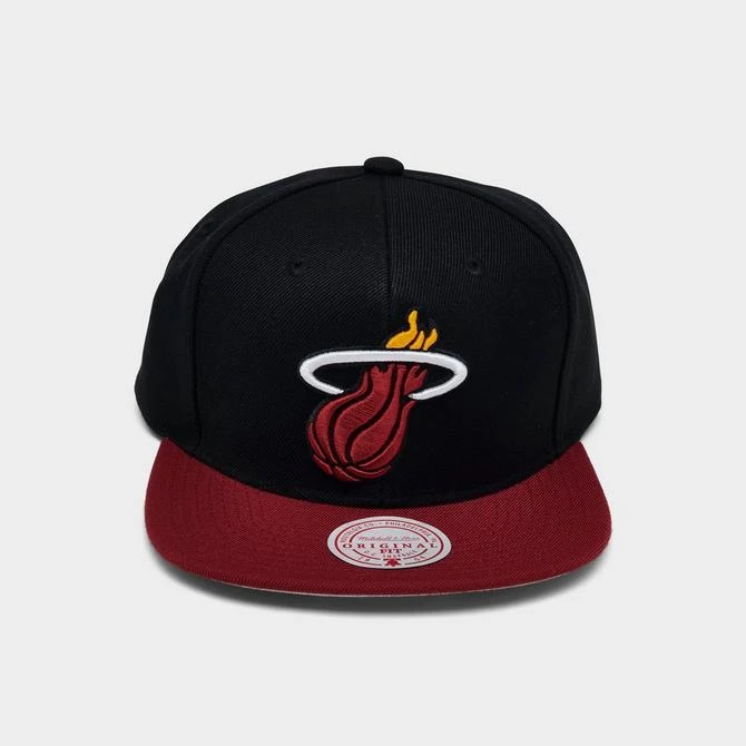 商品Mitchell and Ness|Mitchell & Ness NBA Miami Heat Team 2 Tone 2.0 Snapback Hat,价格¥149,第2张图片详细描述