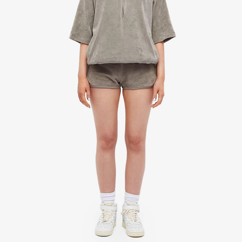 商品Essentials|FEAR OF GOD ESSENTIALS Women's Velour Beach Shorts - Desert Taupe,价格¥243,第2张图片详细描述