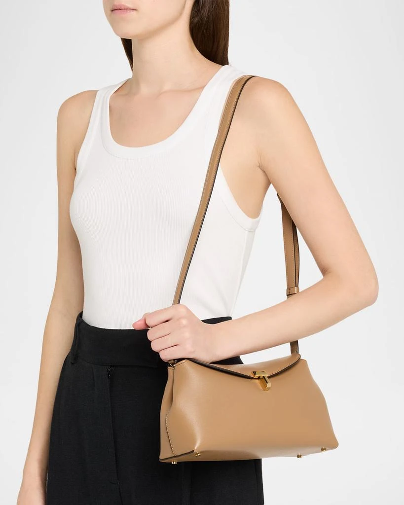 商品Totême|T-Lock Leather Clutch Bag,价格¥7539,第2张图片详细描述