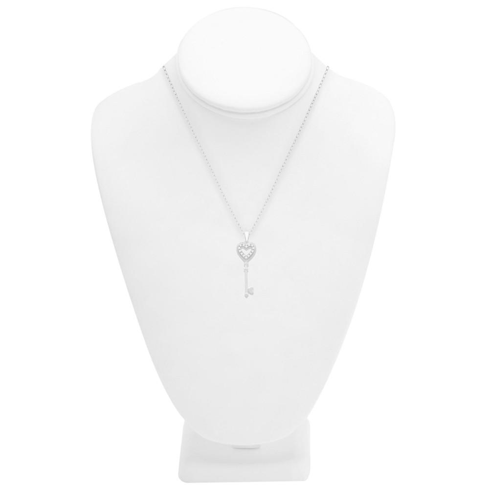 Diamond Heart Key Pendant Necklace (1/10 ct. t.w.) In Sterling Silver商品第2张图片规格展示