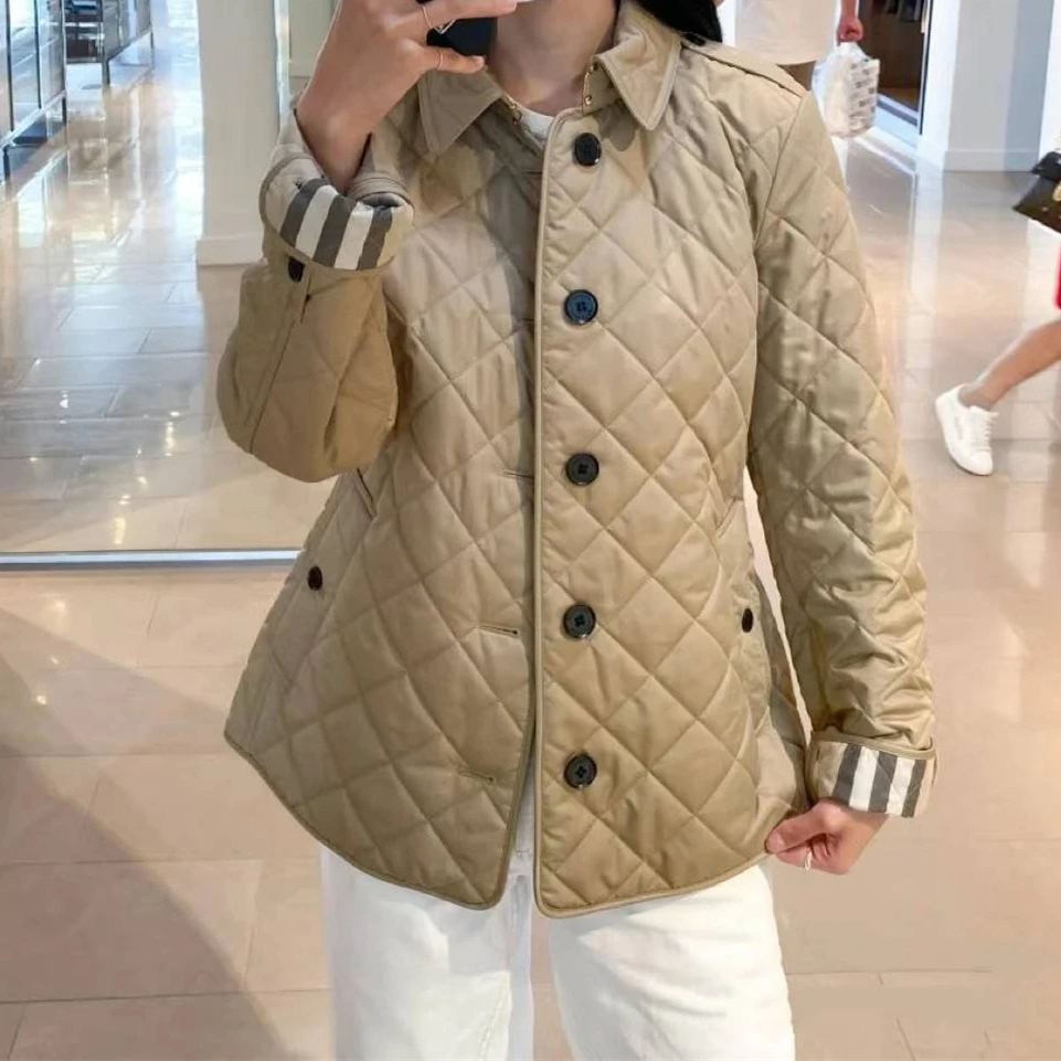 BURBERRY/博柏利 Frankby系女米黄色聚酯绗缝纹路排扣棉服 商品