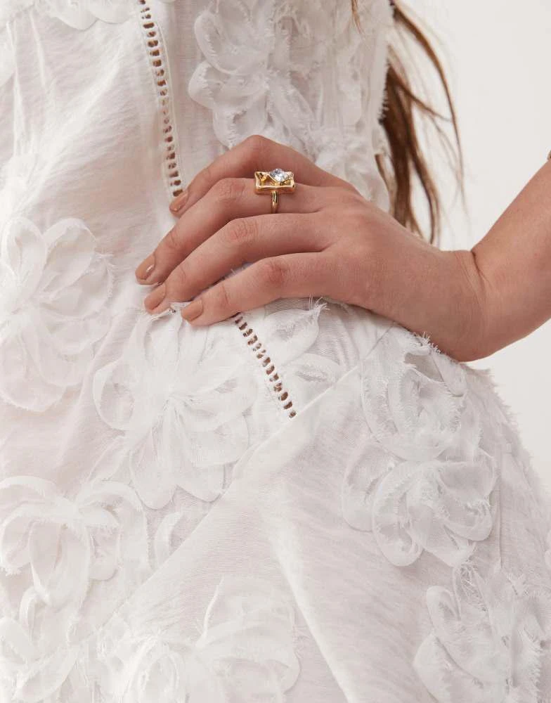 商品Amy Lynn|Amy Lynn Sofia textured floral cami mini dress in white,价格¥818,第2张图片详细描述
