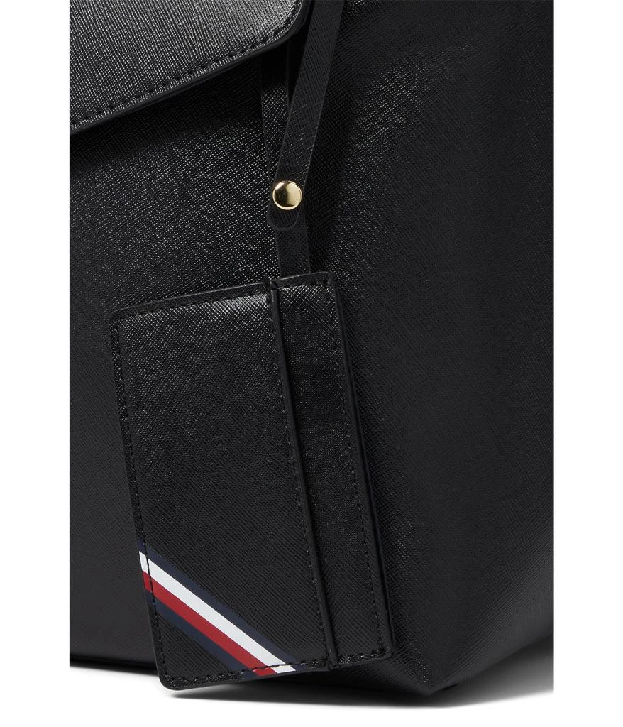 商品Tommy Hilfiger|Gia II Gifting Hang Tag Medium Envelope Flap Backpack w/ Hangoff-High Shine Saffiano PVC,价格¥412,第4张图片详细描述