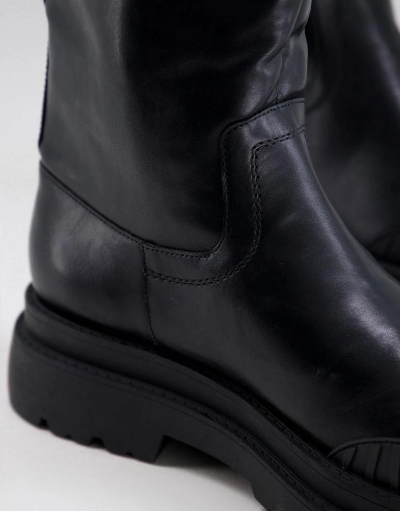 商品ASOS|ASOS DESIGN calf length chelsea boot in black faux leather with matte finish,价格¥391,第4张图片详细描述