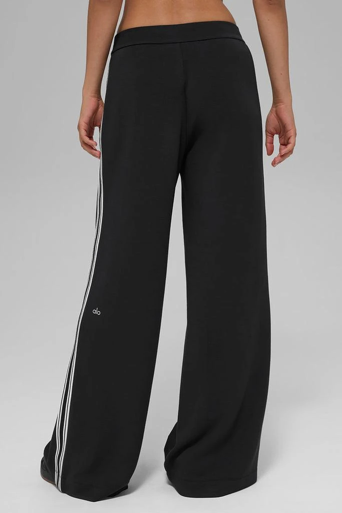 商品Alo|Track Star Wide Leg Pant (Long) - Burgundy,价格¥1125,第3张图片详细描述