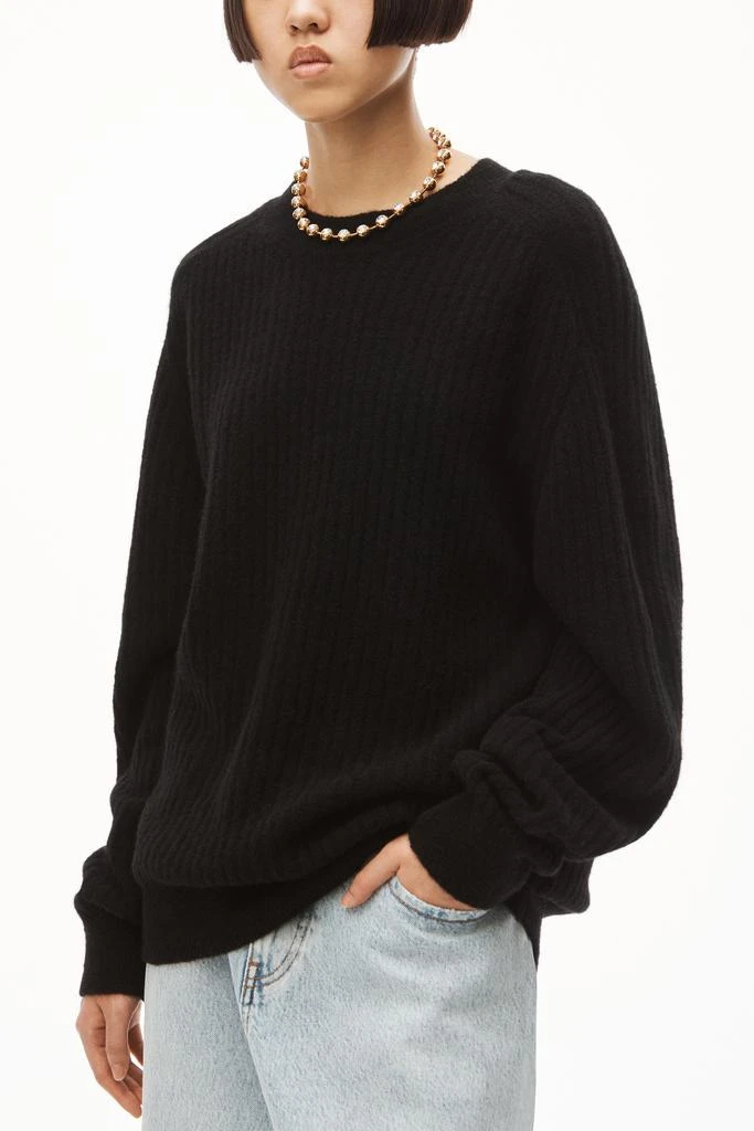 商品Alexander Wang|RIBBED CREWNECK SWEATER IN ALPACA FLEECE,价格¥1643,第4张图片详细描述