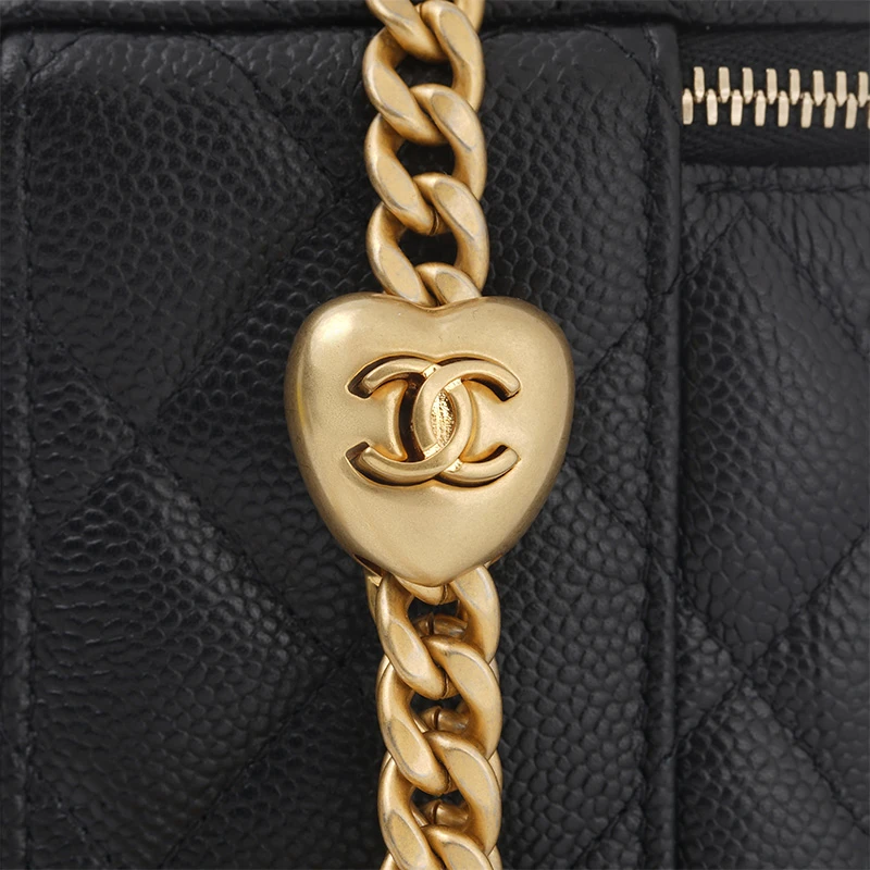 商品[国内直发] Chanel|香奈儿 23P/24P春夏系列 肩带可调节颗粒压花 牛皮 爱心金球盒子包方盒子斜挎包 小号 女款 黑色,价格¥27312,第9张图片详细描述