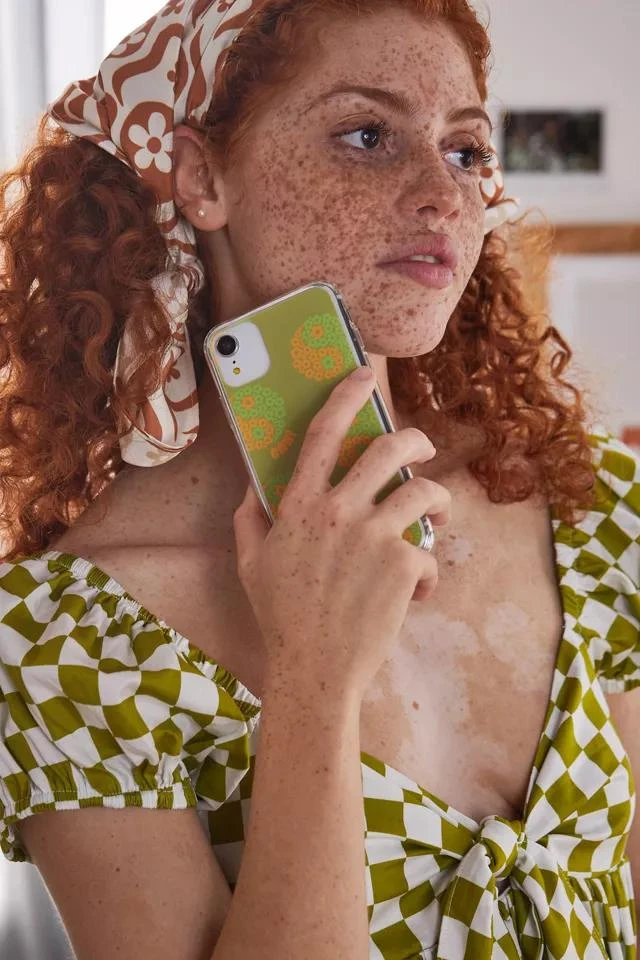 商品Lisa Says Gah|Lisa Says Gah Pear Yin Yang iPhone Case,价格¥240,第1张图片