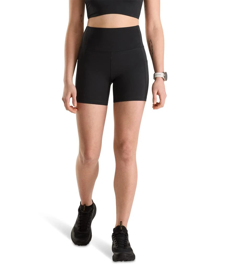 商品Arc'teryx|Essent High-Rise Shorts,价格¥361,第1张图片