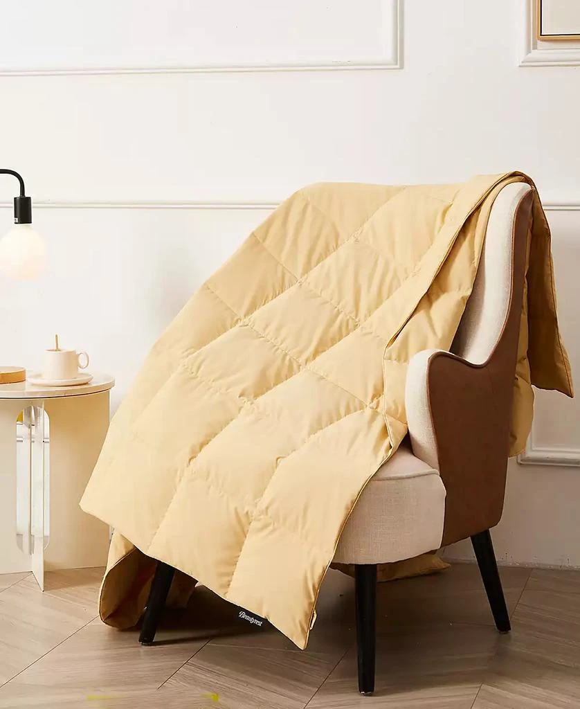 商品Royal Luxe|Packable Down Throw with Storage Bag, 60" x 70", Exclusively at Macy’s,价格¥359,第3张图片详细描述