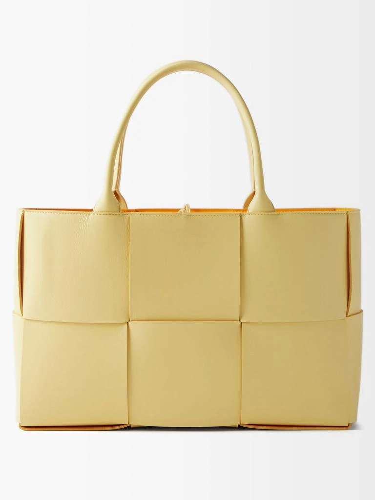 商品Bottega Veneta|Arco medium Intrecciato-leather tote bag,价格¥21534,第1张图片